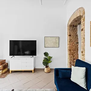 Arbio I Rustic Loft In Reuterkiez Berlin