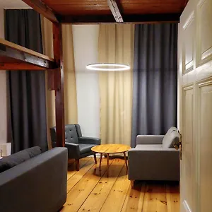 Ruhige In Kreuzberg Apartment