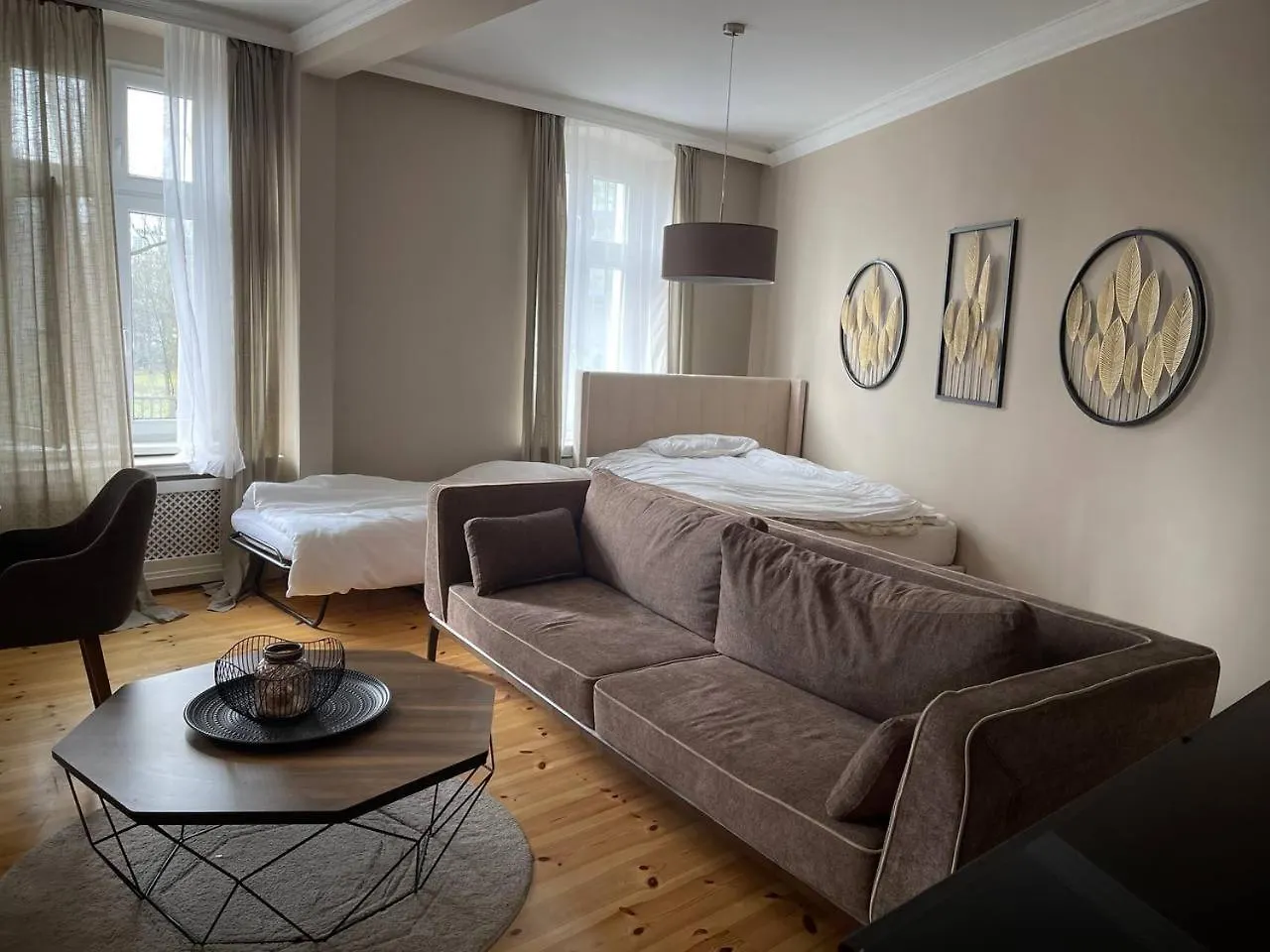 Warm And Stylish Kilian Schmid Apartments In Berlin For A Comfortable Stay contacts
